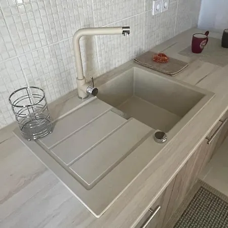 B Collection Skyros